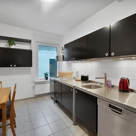 Apartment Moderne Mit Badewanne Und Kueche Celle