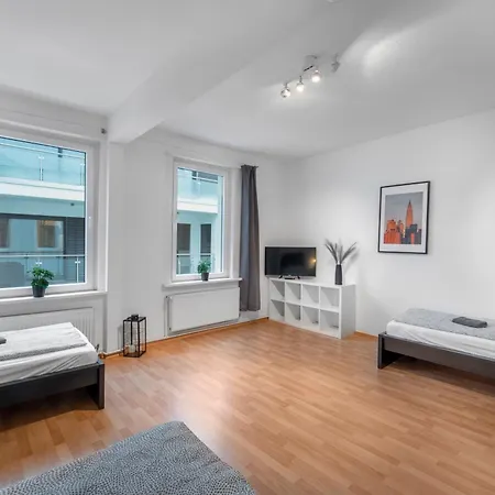 Moderne Mit Badewanne Und Kueche Celle