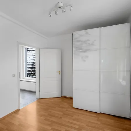 Moderne Mit Badewanne Und Kueche